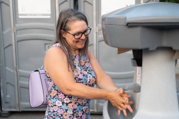 Best Luxury portable toilet rental  in Douglas, MI
