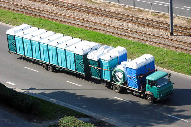 Porta potty delivery and setup in Douglas, MI